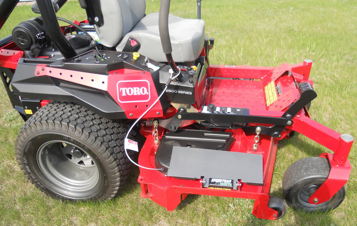 Speedtrap® Chute Blocker Toro® Titan® HD 1500/2000/2500