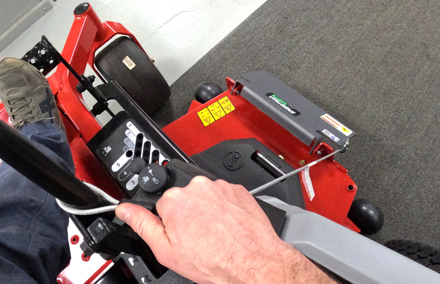 Easy to operate chute deflector