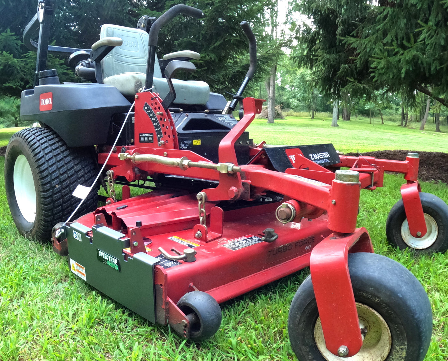 Speedtrap® Chute Blocker Toro® Z Master® Twin Gas Tank Models