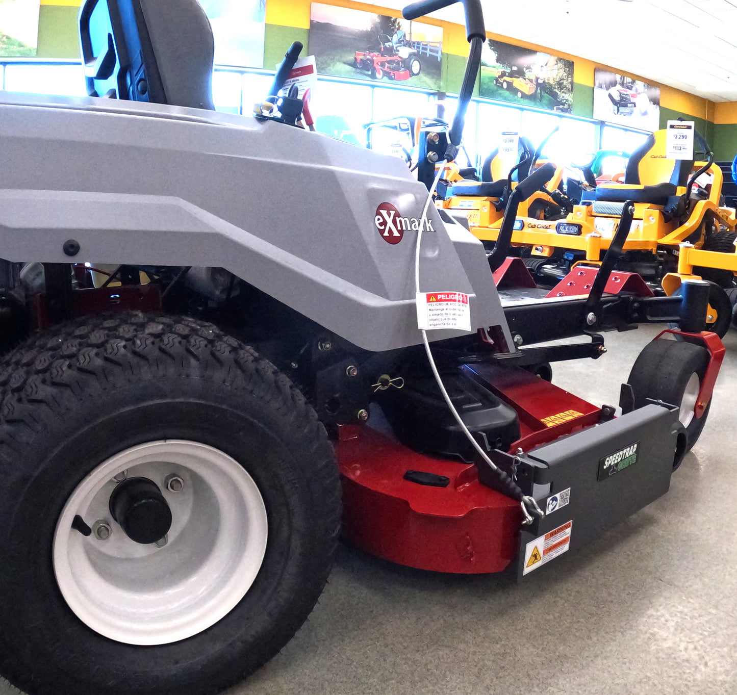 Speedtrap® Chute Blocker Exmark® Quest® E/S Series 50"/54"