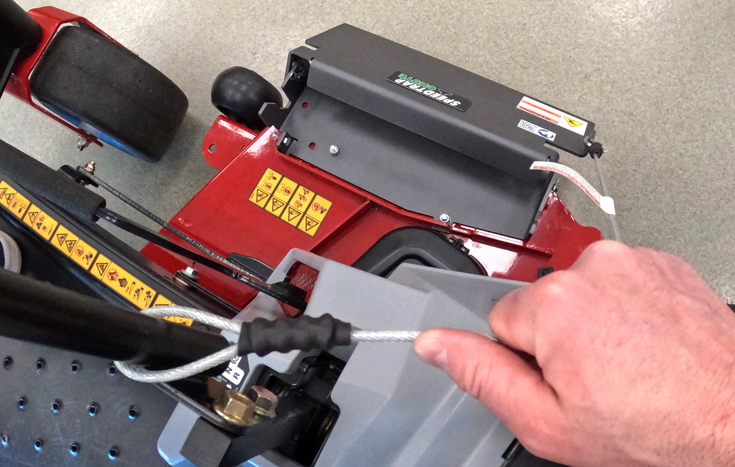 Speedtrap® Chute Blocker Exmark® Quest® E/S Series 50"/54"