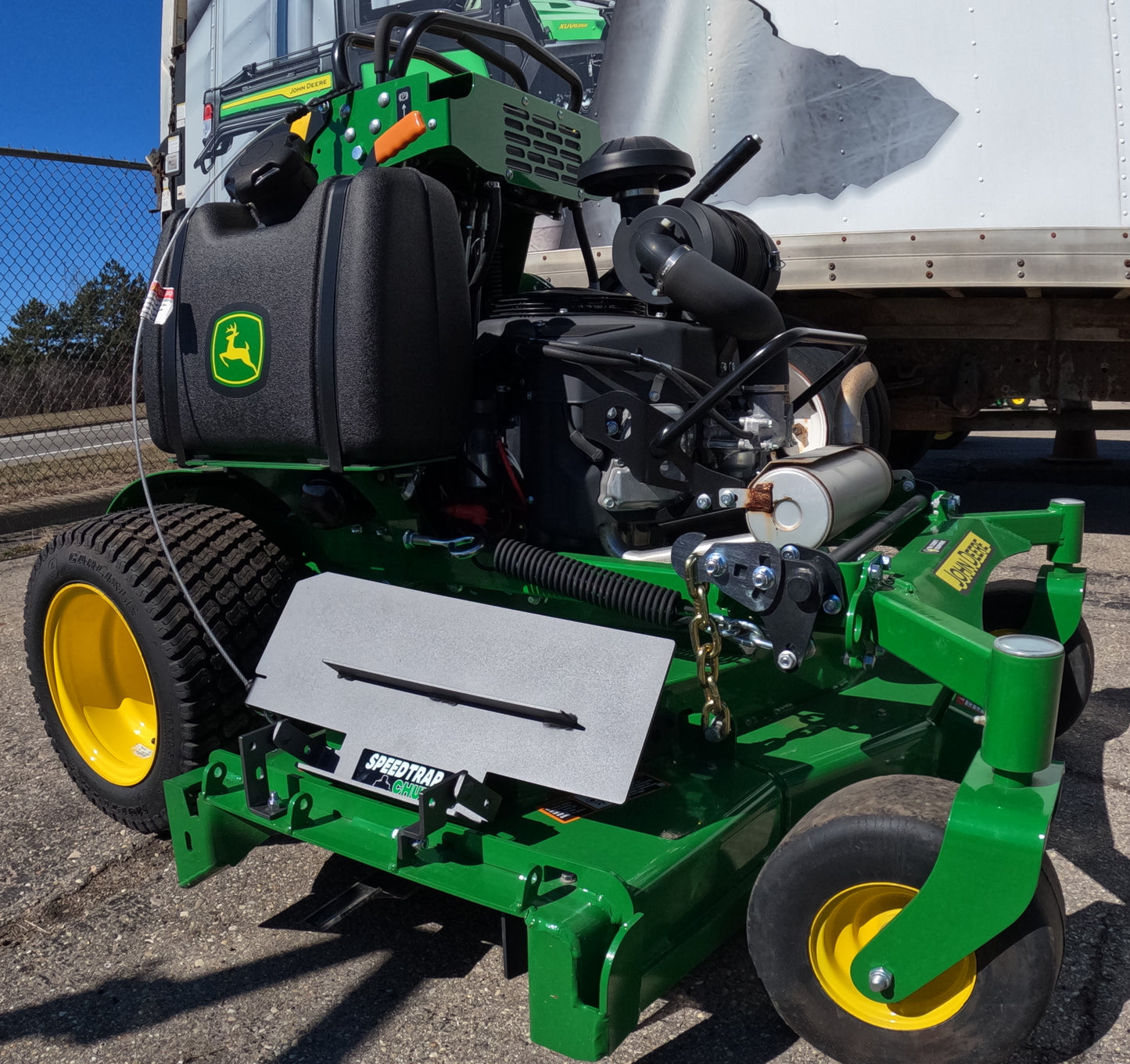 Speedtrap® Chute Blocker John Deere® 600 Series QuikTrak®