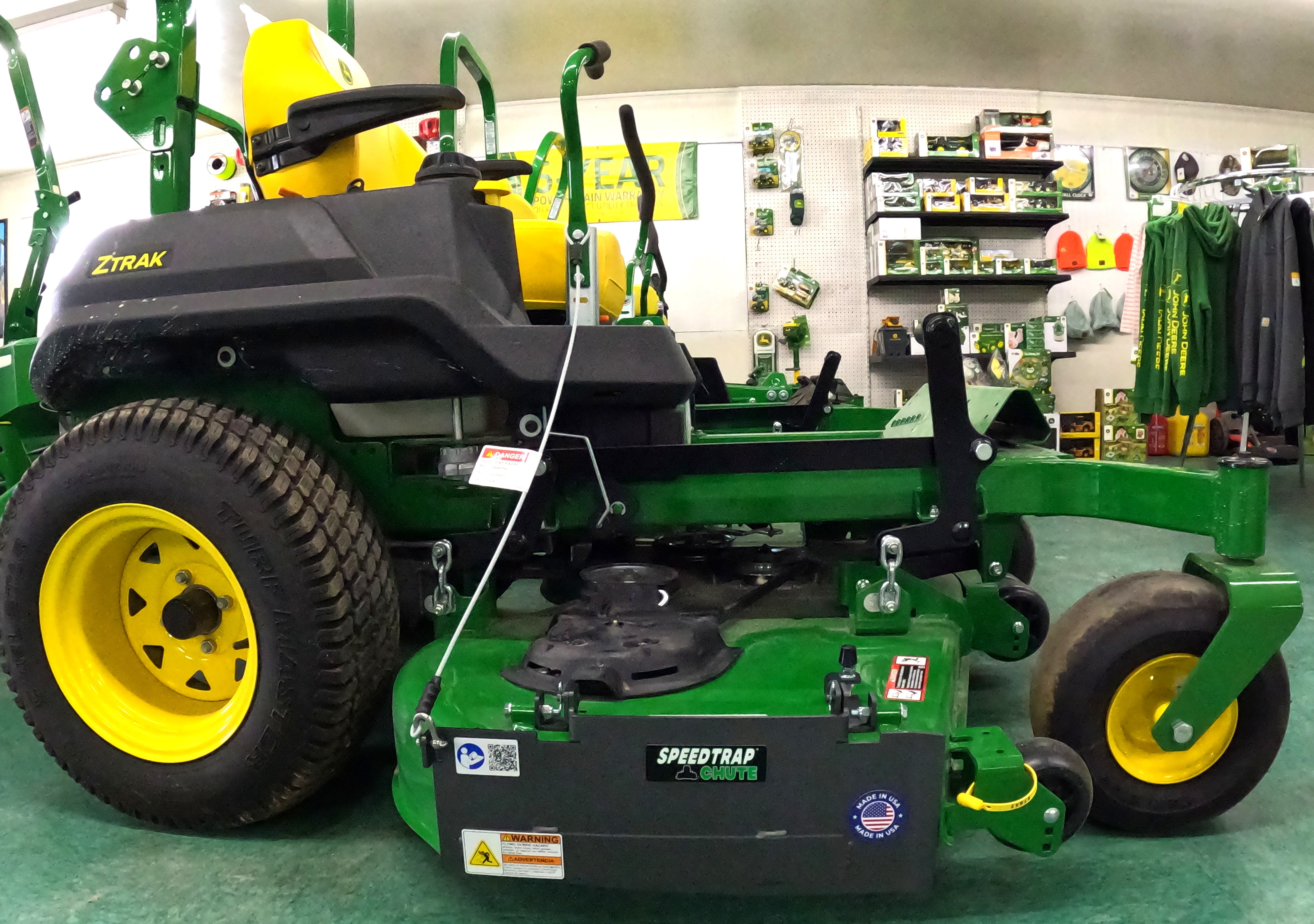 Speedtrap® Chute Blocker John Deere® Z735M ZTrak® – Speedtrap