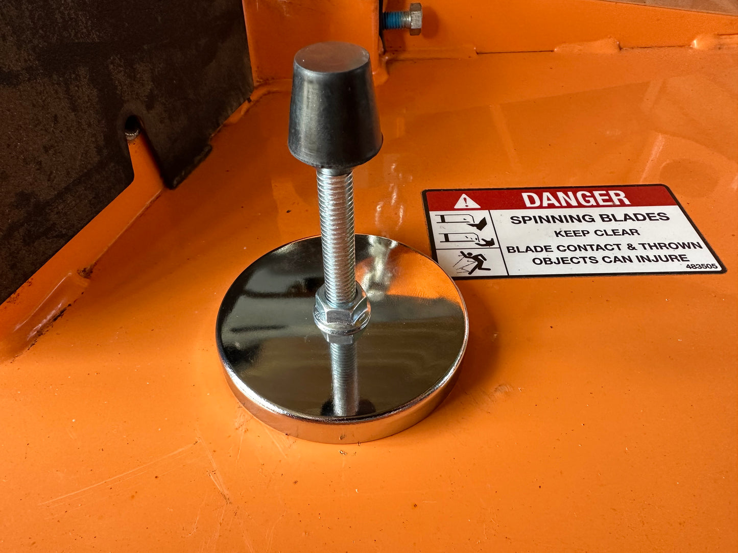 Speedtrap® Chute Magnetic Stopper bolt accessory for Exmark & Toro Kits