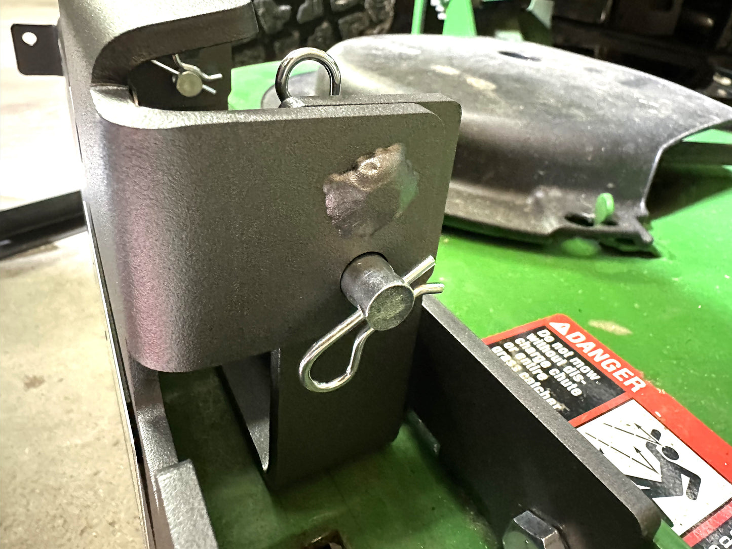 Speedtrap® Chute Blocker John Deere® Q850R QuikTrak®