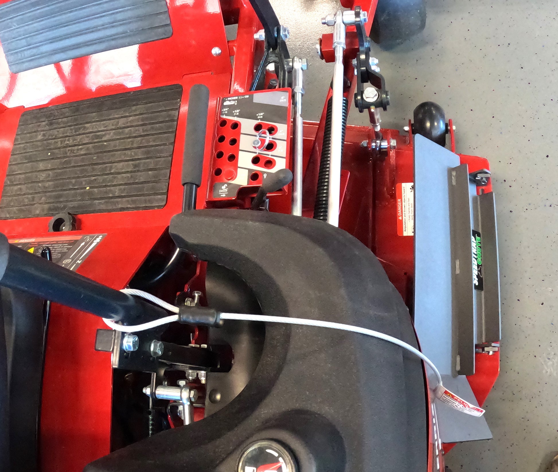 Ferris Zero-Turn Mower Chute Blocker For IS3200, ISX3300 Models – No Drilling Required