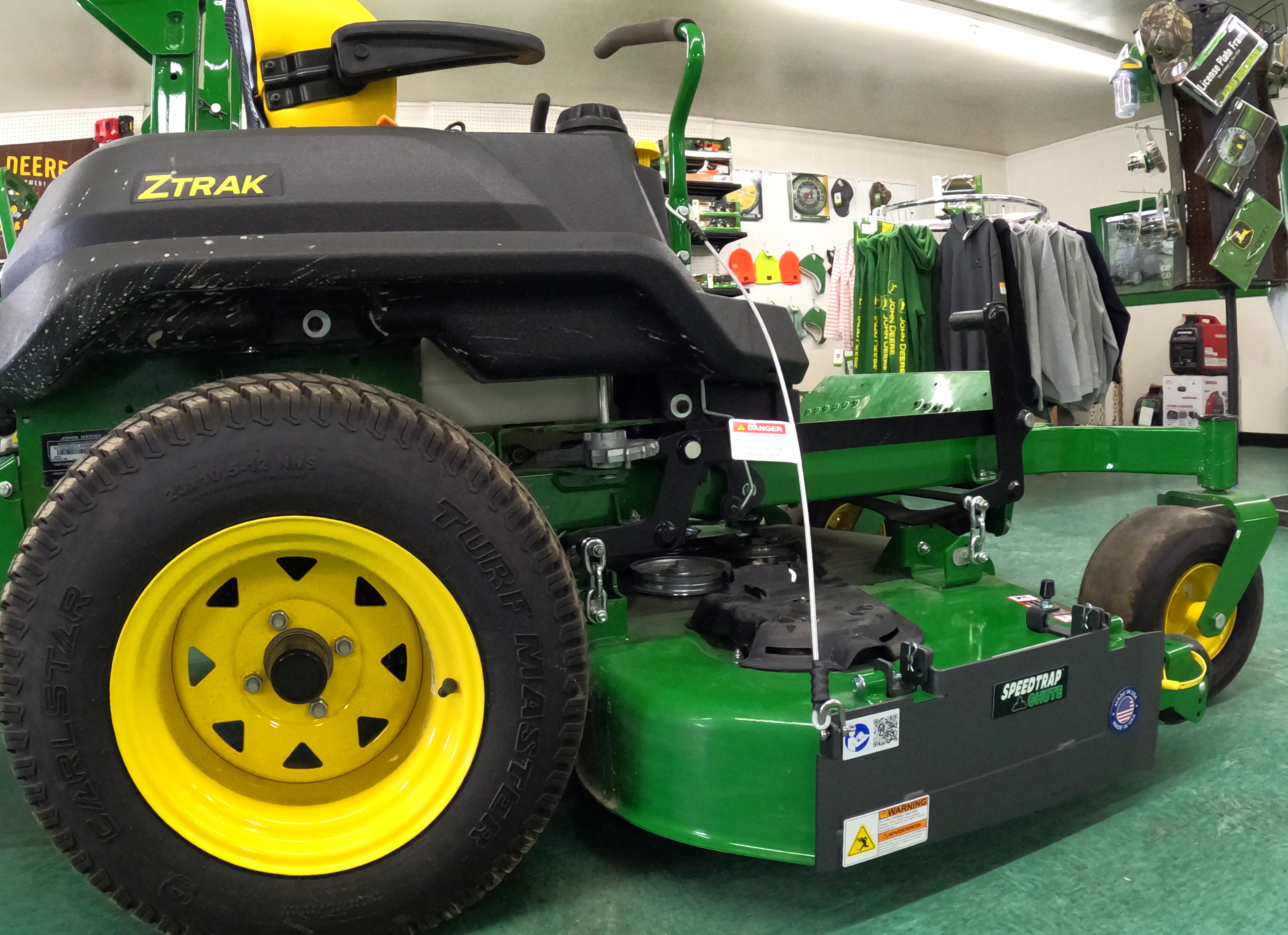 Speedtrap® Chute Blocker John Deere® Z740R ZTrak® – Speedtrap