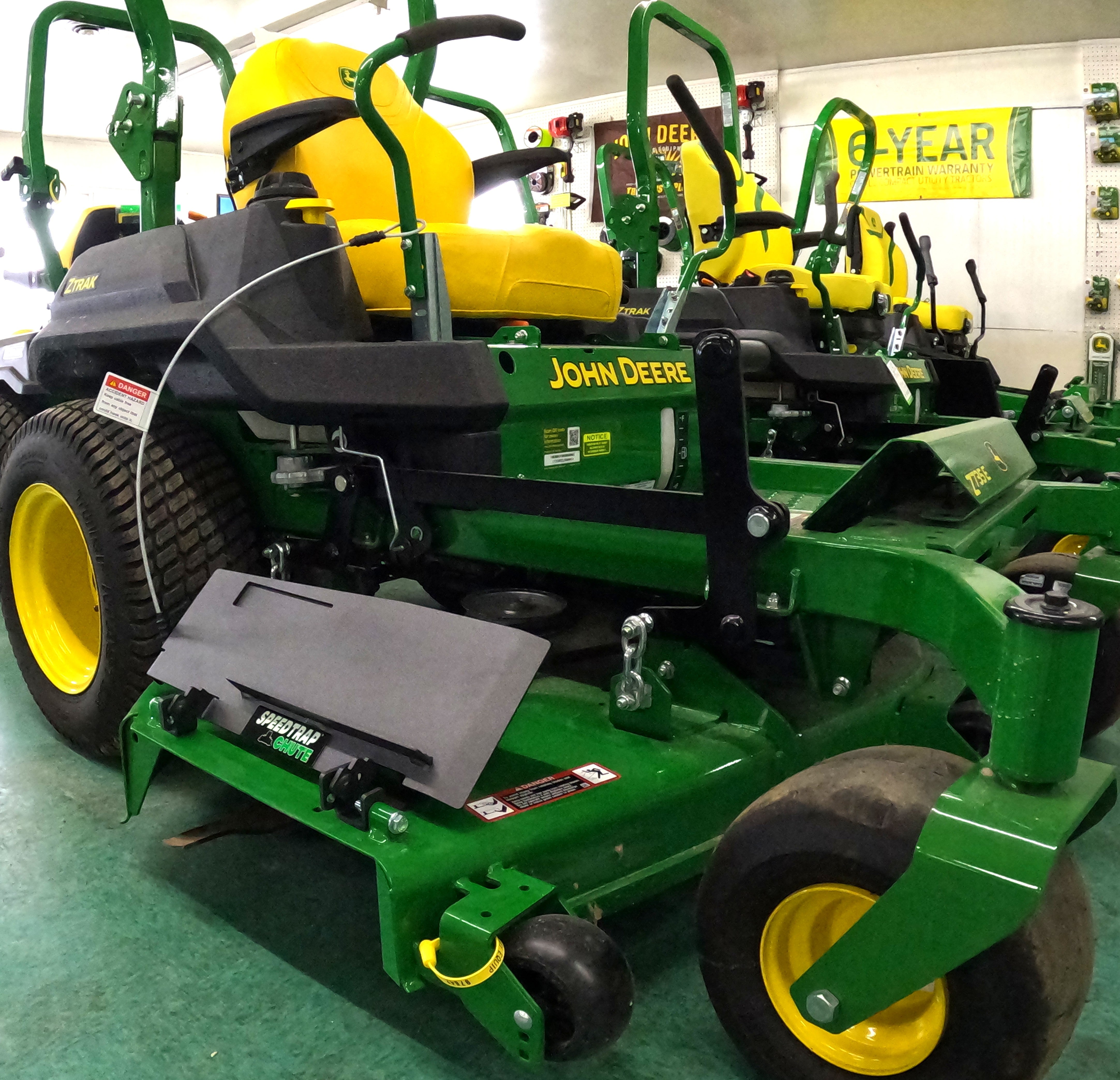 Speedtrap® Chute Blocker John Deere® Z740R ZTrak® – Speedtrap