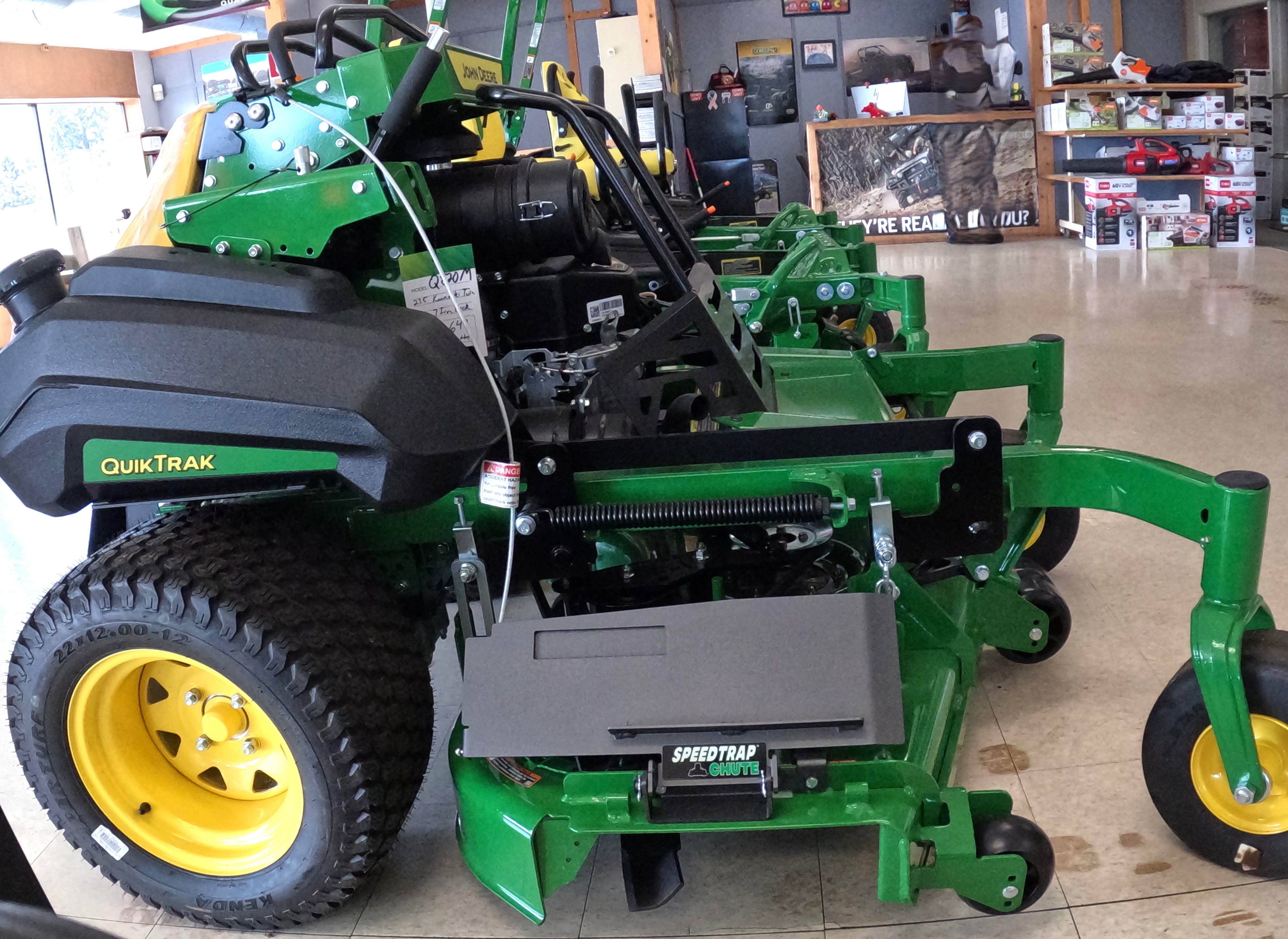 Speedtrap® Chute Blocker John Deere® Q850M QuikTrak® – Speedtrap