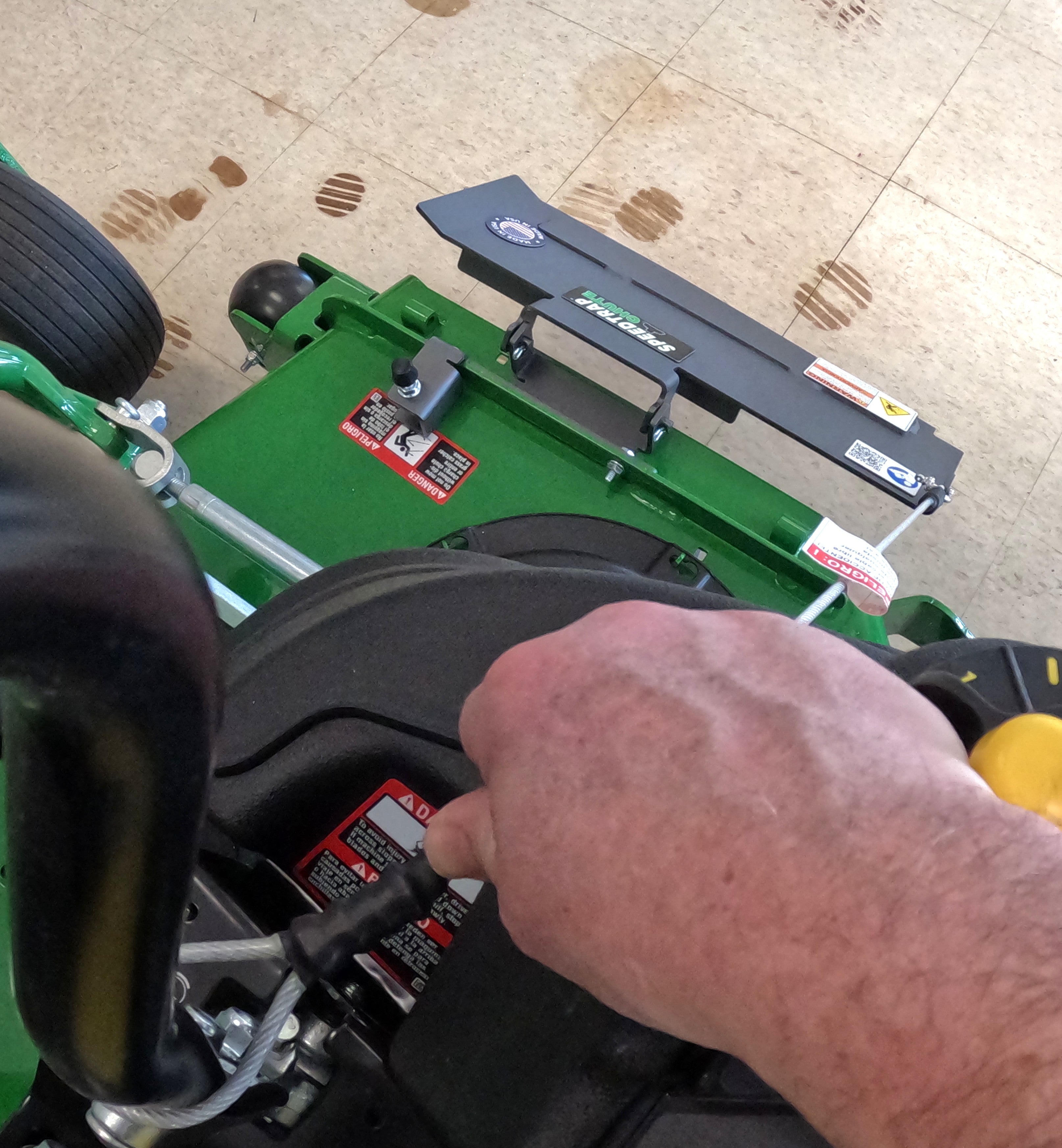 Speedtrap® Chute Blocker John Deere® Z920M Series ZTrak