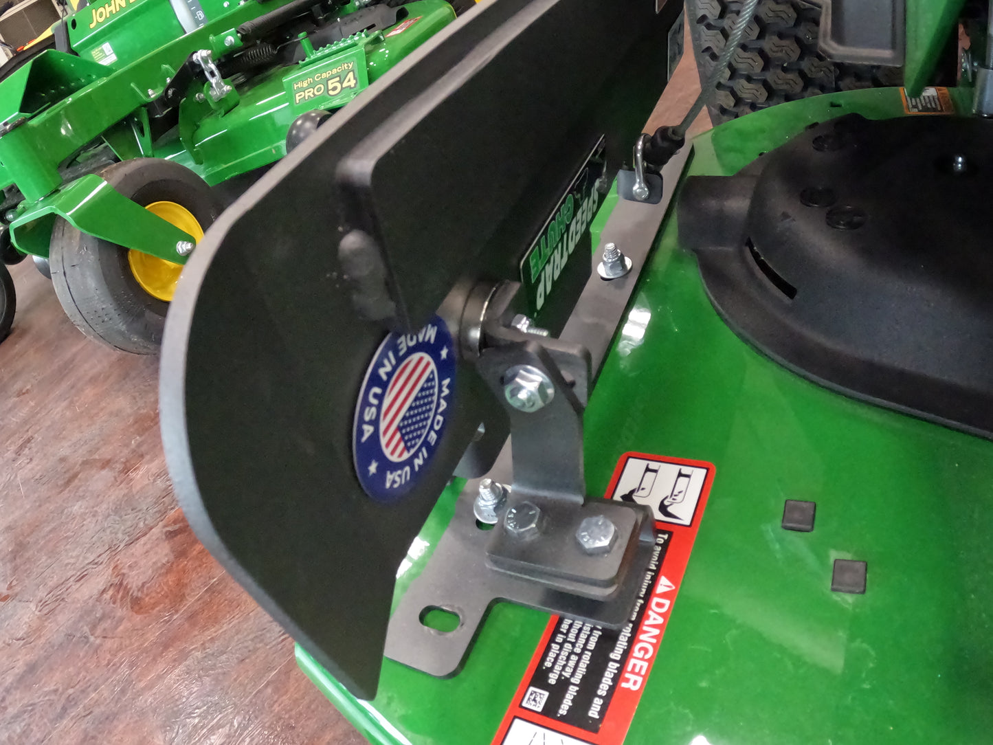 Speedtrap® Chute Blocker John Deere® Z545R ZTrak®
