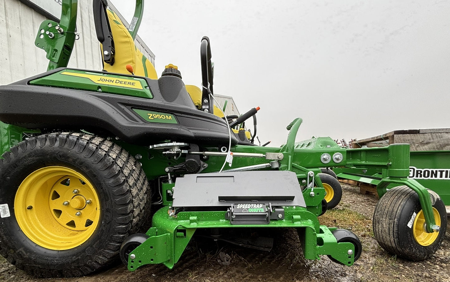 Speedtrap® Chute Blocker John Deere® Z925M Series ZTrak®