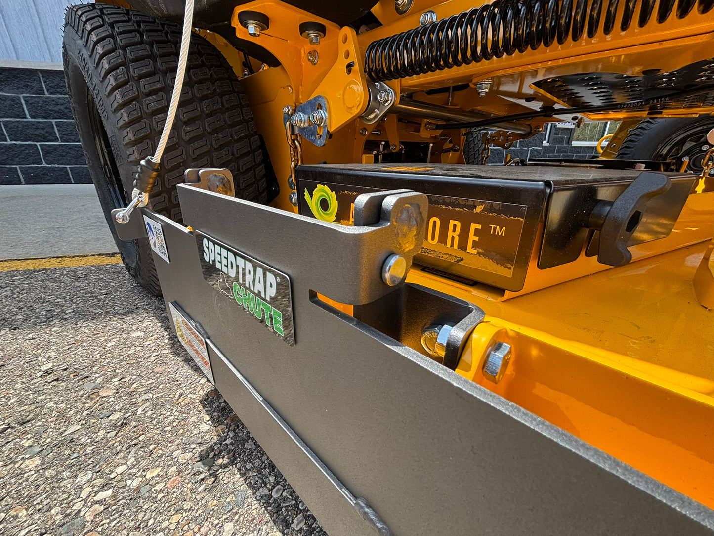 Speedtrap® Chute Blocker Wright™ ZXL™ 52" & 61"
