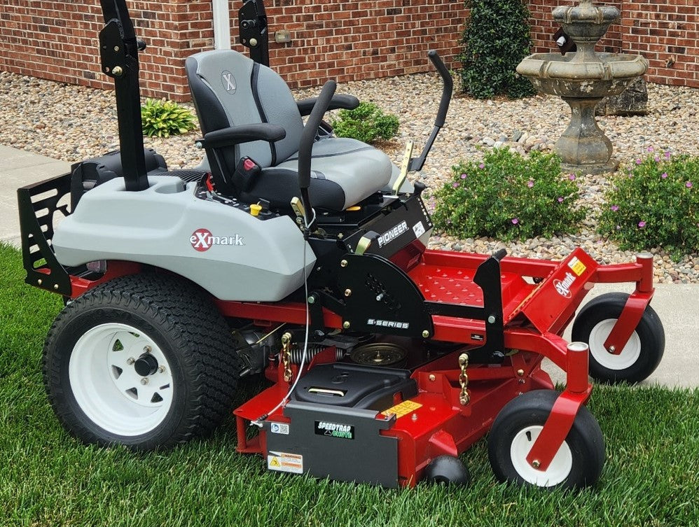 Speedtrap™ Chute Blocker Exmark® Pioneer® S Series